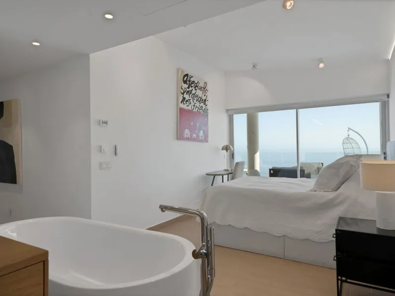 Penthouse with Breath taking Mediterranean Views in Residential Med One