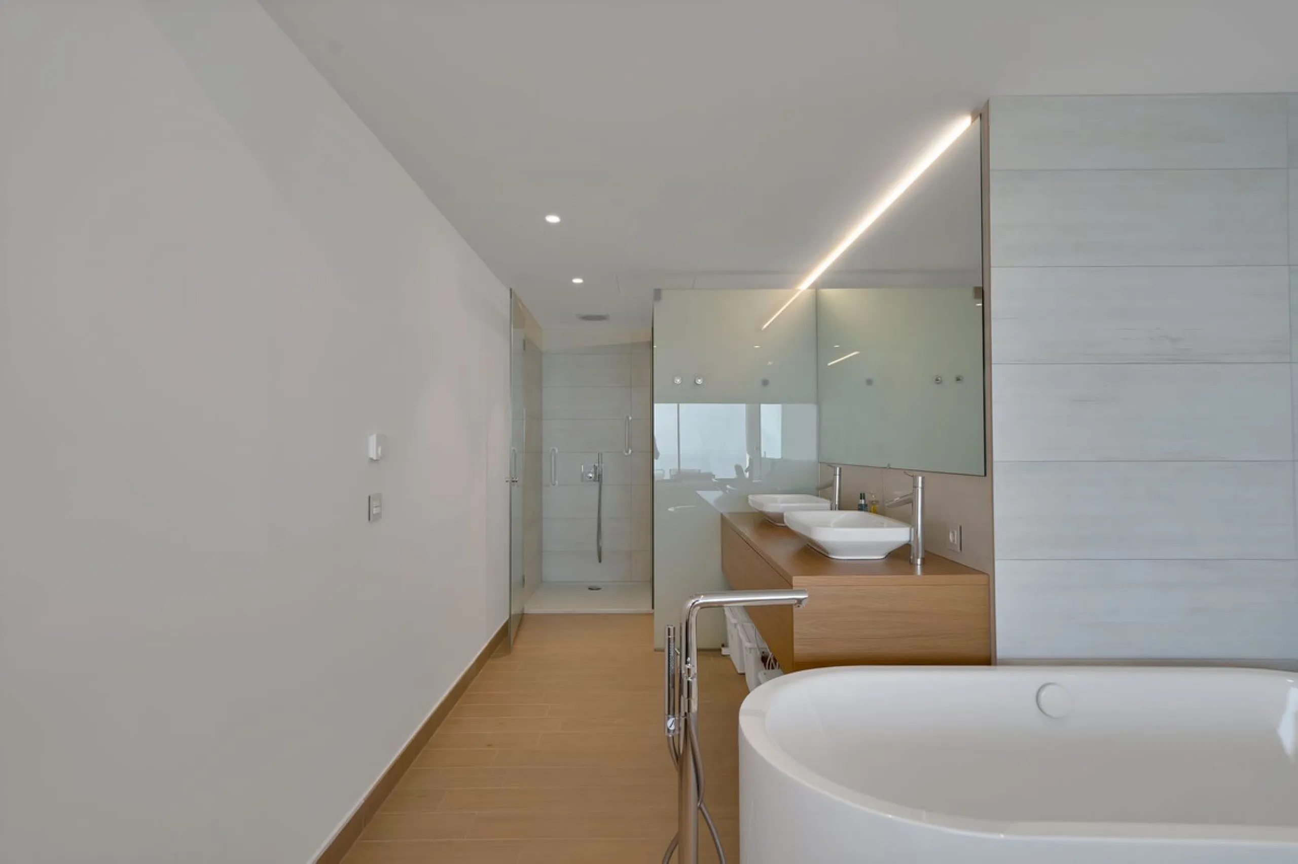 Penthouse with Breath taking Mediterranean Views in Residential Med One