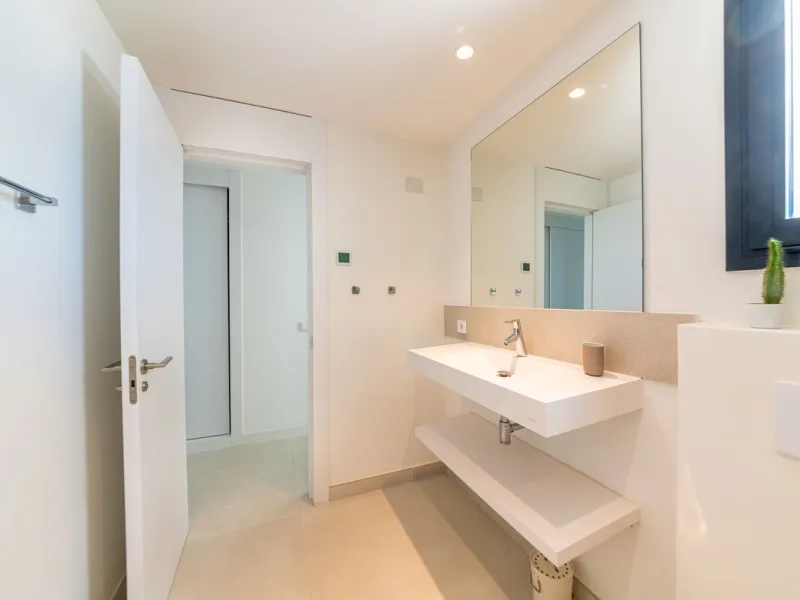 Exclusive Penthouse in Higuerón – Luxury Living on One Level