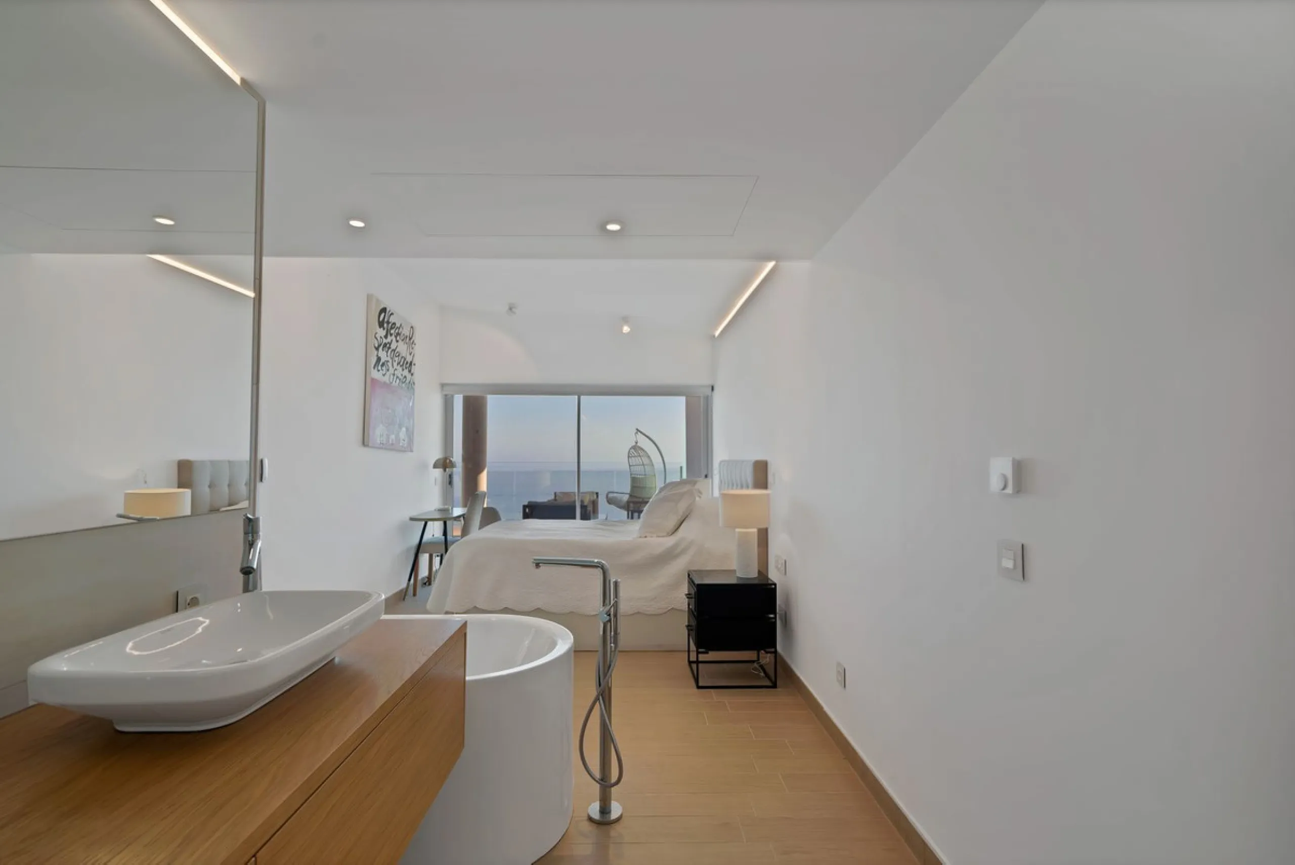 Penthouse with Breath taking Mediterranean Views in Residential Med One