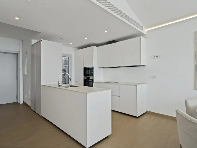 Penthouse with Breath taking Mediterranean Views in Residential Med One