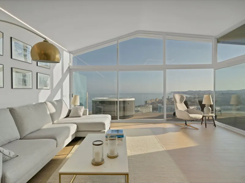 Penthouse with Breath taking Mediterranean Views in Residential Med One