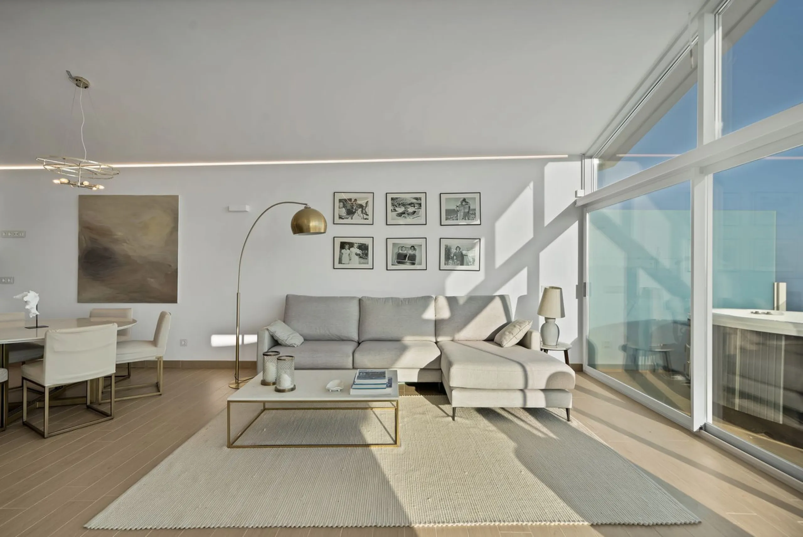 Penthouse with Breath taking Mediterranean Views in Residential Med One