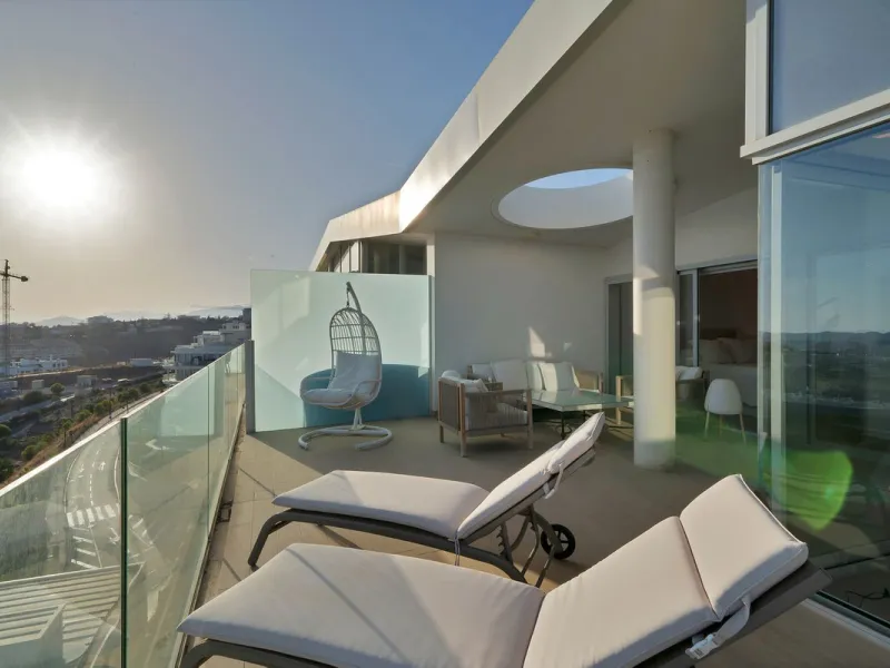 Penthouse with Breath taking Mediterranean Views in Residential Med One