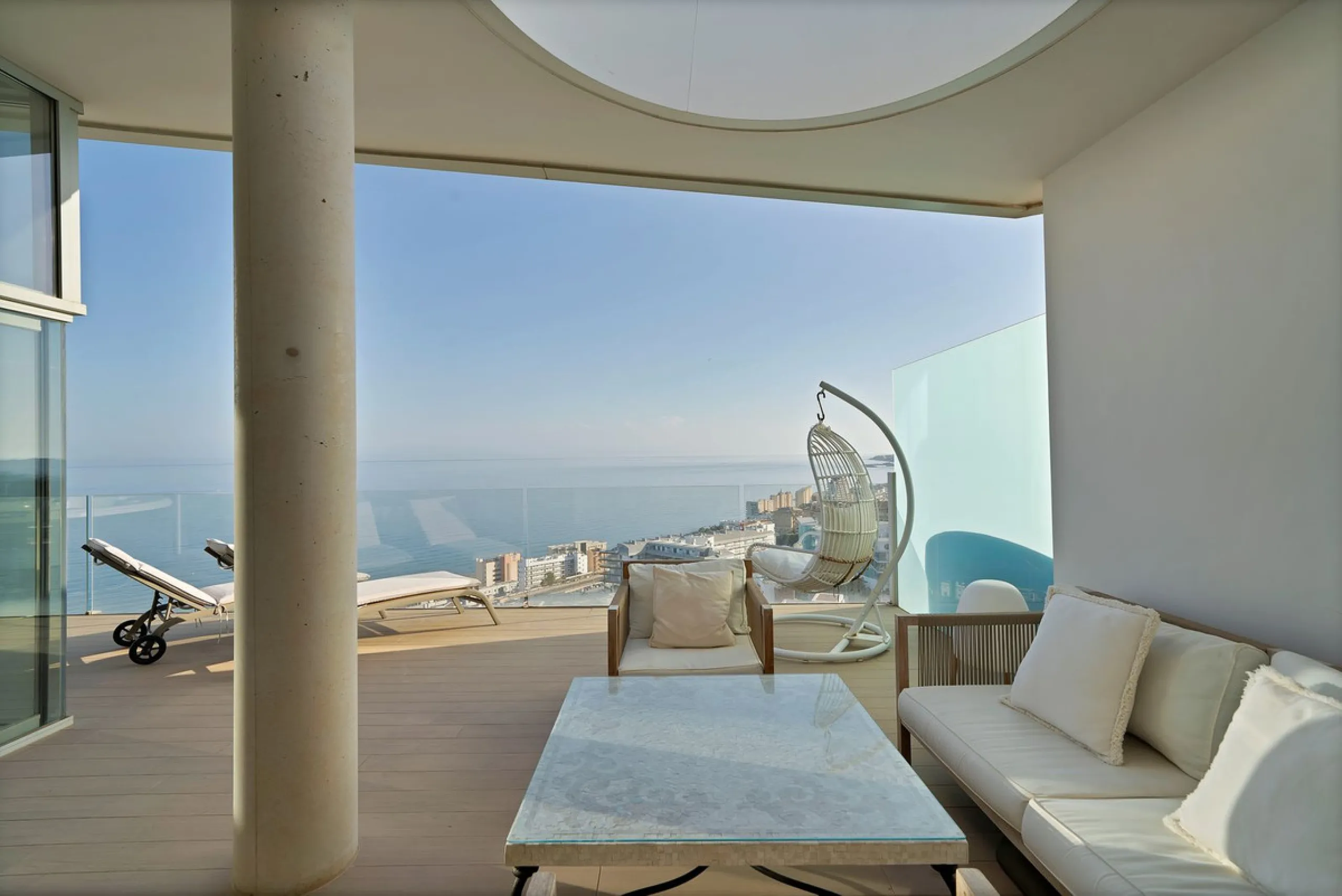 Penthouse with Breath taking Mediterranean Views in Residential Med One