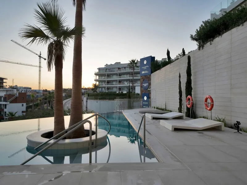 Penthouse with Breath taking Mediterranean Views in Residential Med One