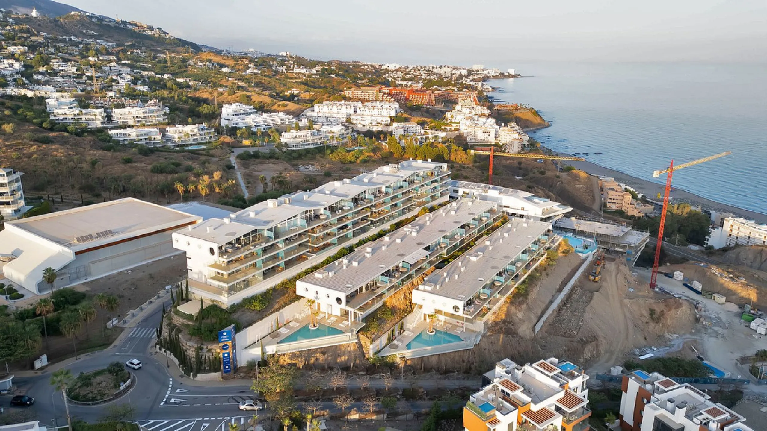 Penthouse with Breath taking Mediterranean Views in Residential Med One