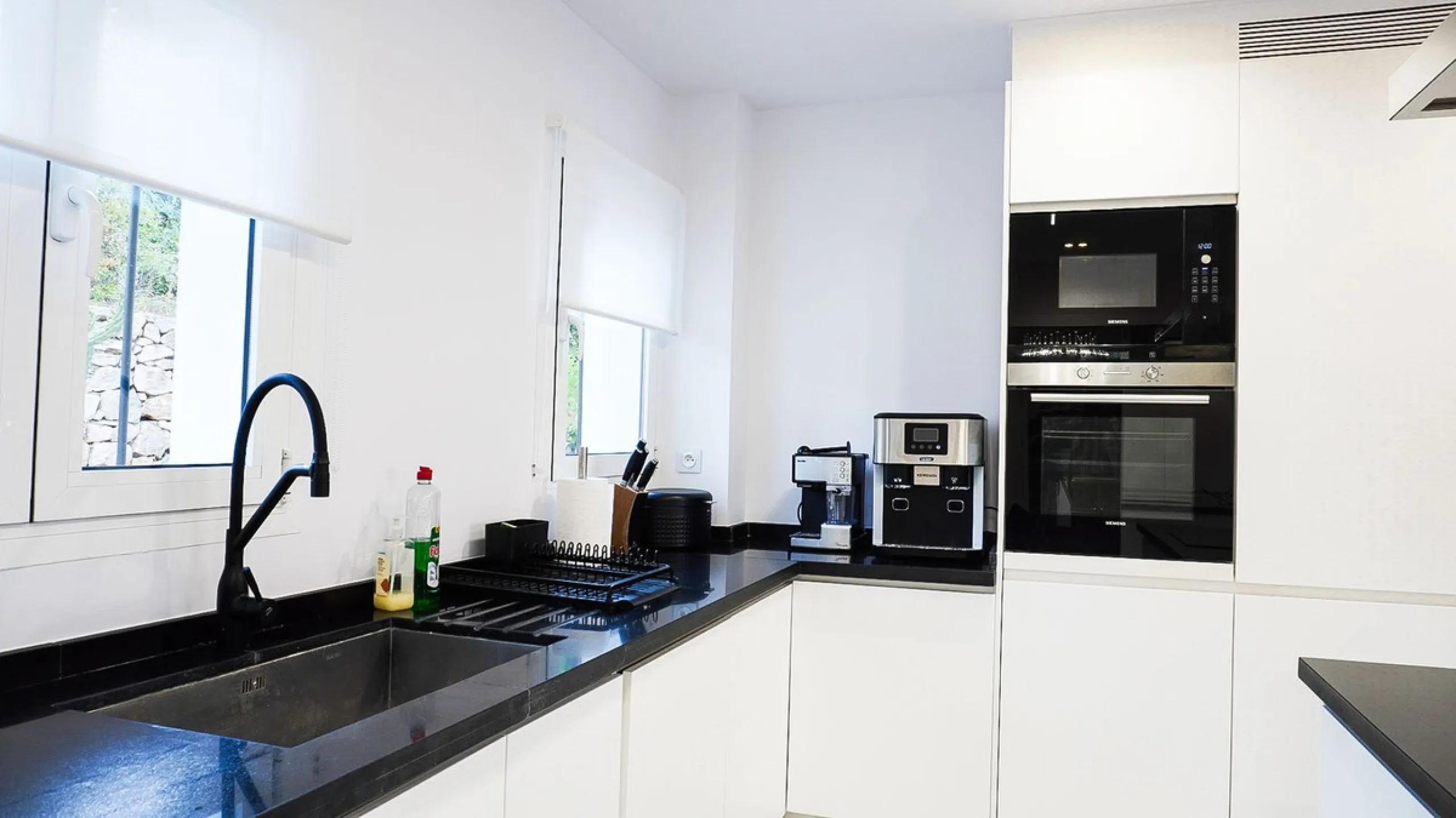 Apartment - Ground Floor Apartment в продаже в Marbella, Málaga. В доме 2 спален и 1 ванных комнат. Площадь дома 90 м²