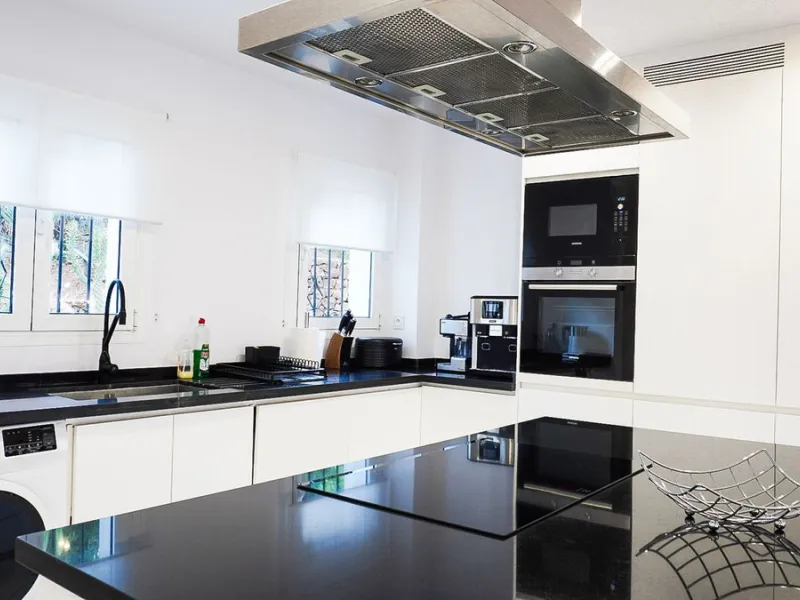 Apartment - Ground Floor Apartment в продаже в Marbella, Málaga. В доме 2 спален и 1 ванных комнат. Площадь дома 90 м²