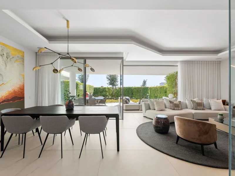 House - Semi-Detached House в продаже в Marbella, Málaga. В доме 4 спален и 4 ванных комнат. Площадь дома 463 м². Площадь участка 90 м²