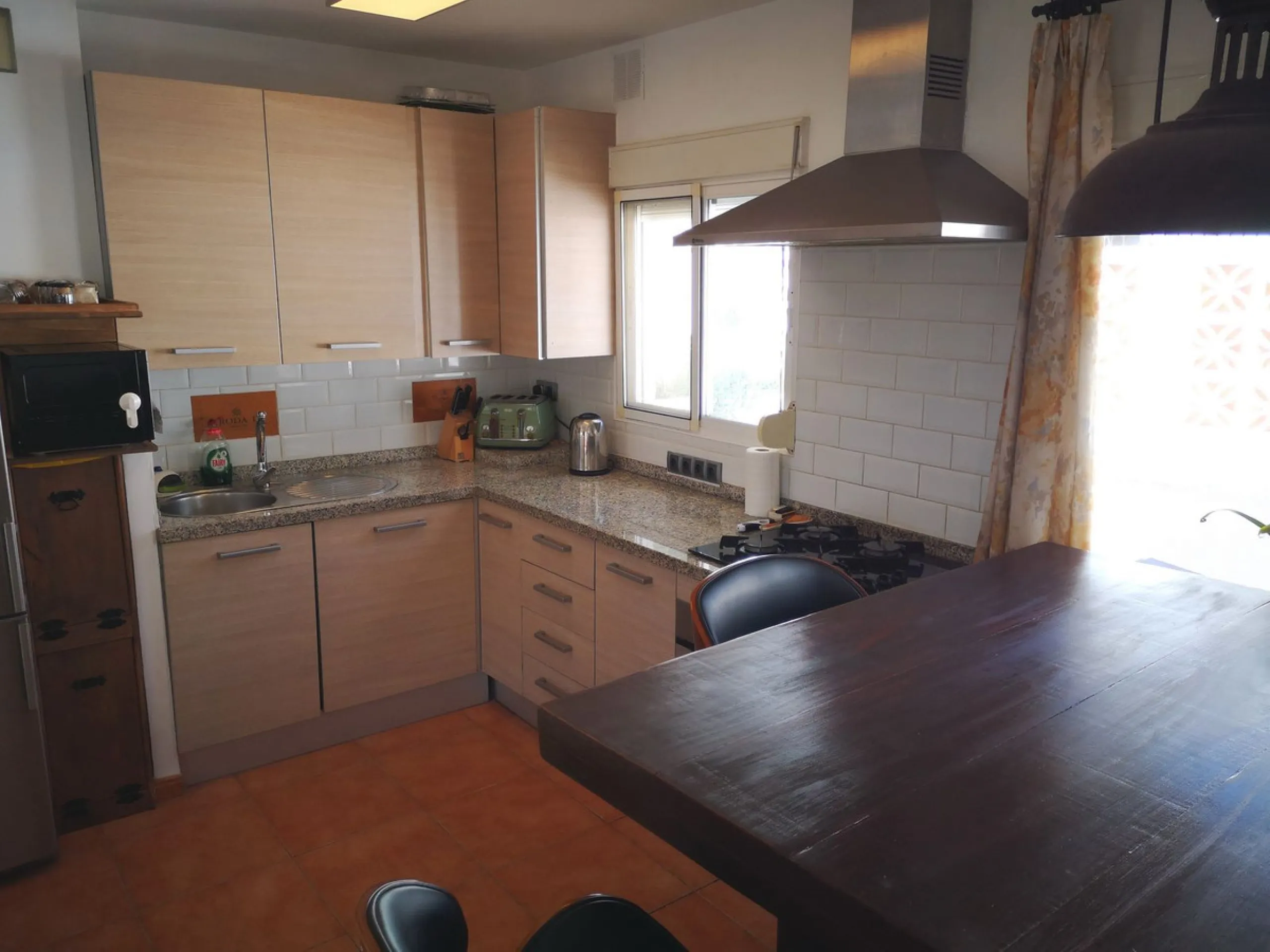 El Faro de Calaburras:  Investment Opportunity.  This is spacious traditional style two floor detached villa which has been cleverly divided into three separate properties, each with its own entrance.  On the upper entry level, there is a two bedroom/two 