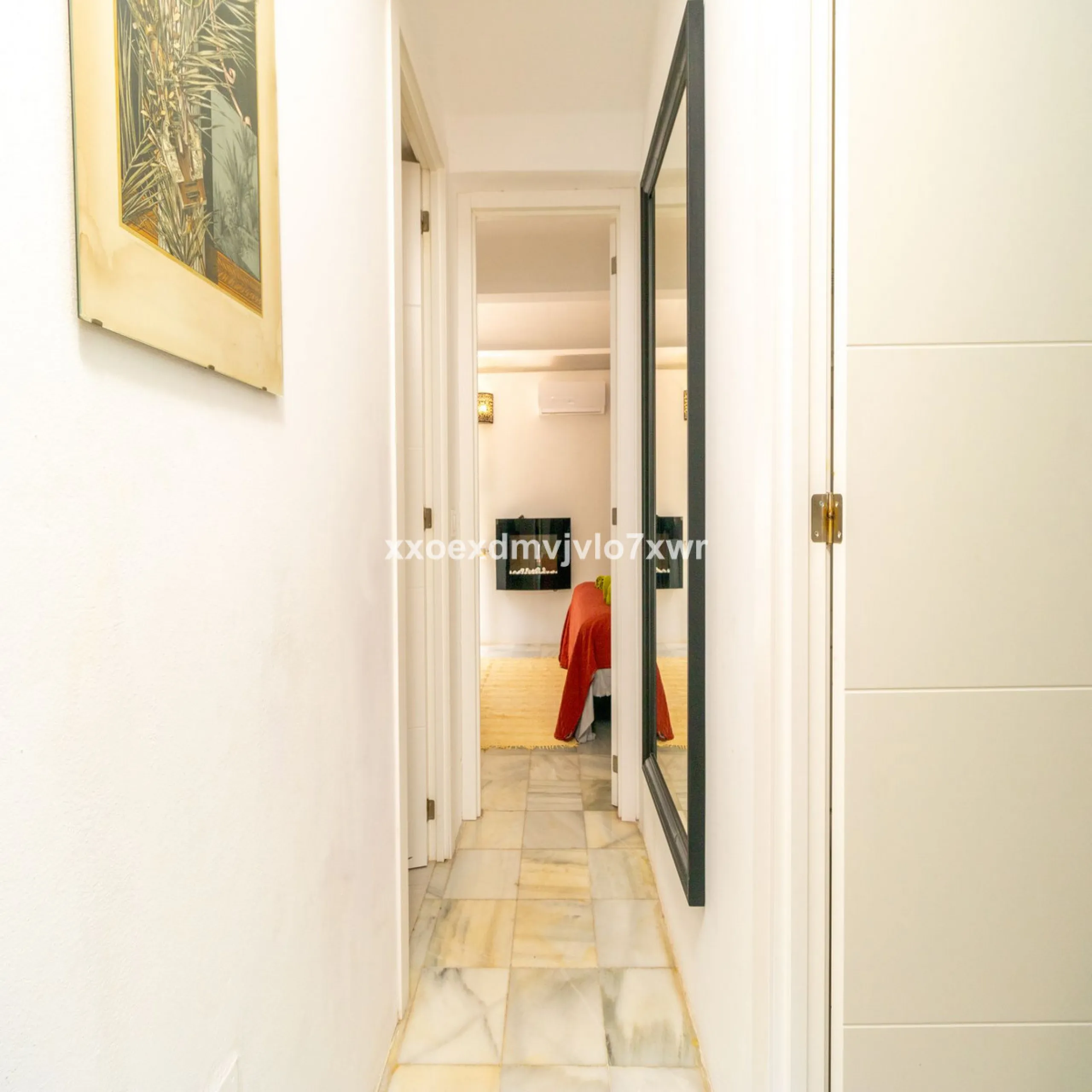 Located in the prestigious Bahía Dorada urbanisation, this elegant two-storey villa combines a privileged location with breathtaking panoramic views of the Mediterranean. Only 50 metres from the beach, it is ideal both as a permanent residence or as a hol