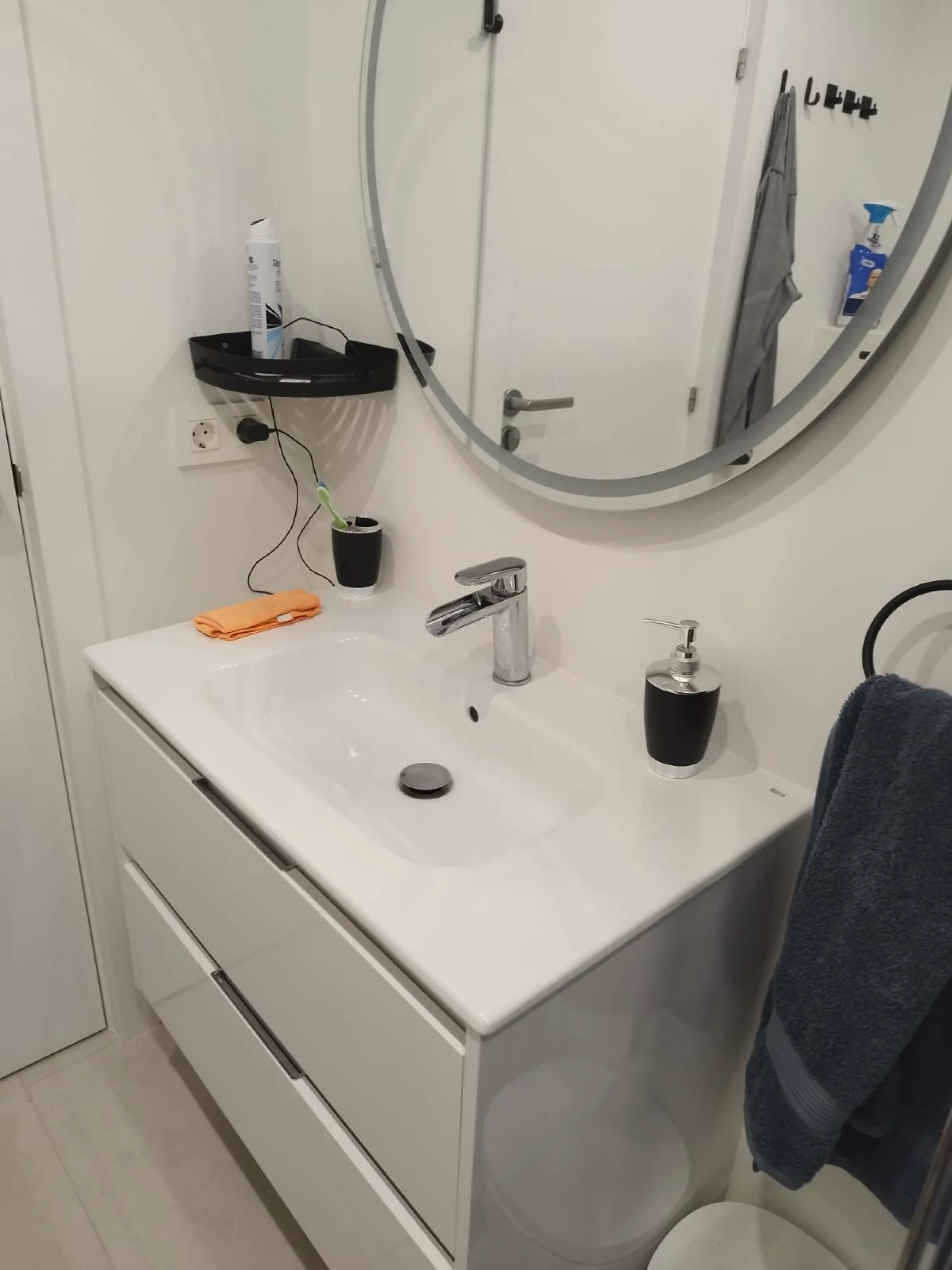 House - Semi-Detached House в продаже в Estepona, Málaga. В доме 3 спален и 4 ванных комнат. Площадь дома 150 м². Площадь участка 50 м²
