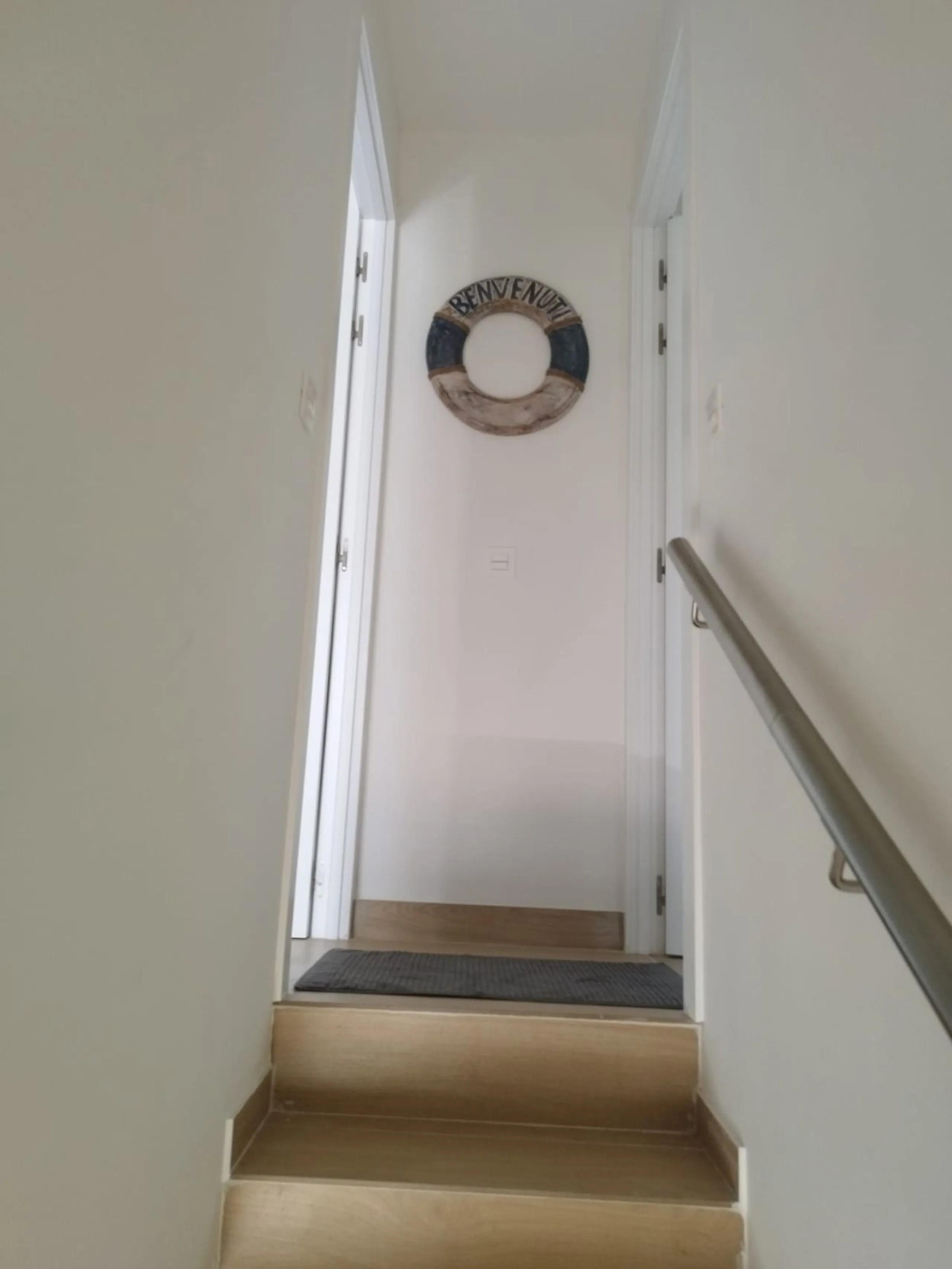 House - Semi-Detached House в продаже в Estepona, Málaga. В доме 3 спален и 4 ванных комнат. Площадь дома 150 м². Площадь участка 50 м²