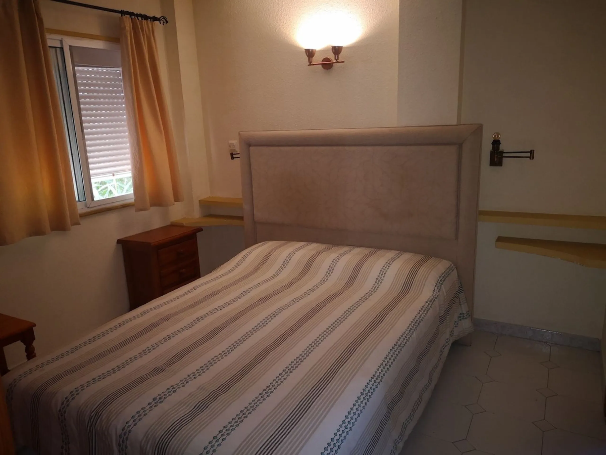 El Faro de Calaburras:  Investment Opportunity.  This is spacious traditional style two floor detached villa which has been cleverly divided into three separate properties, each with its own entrance.  On the upper entry level, there is a two bedroom/two 