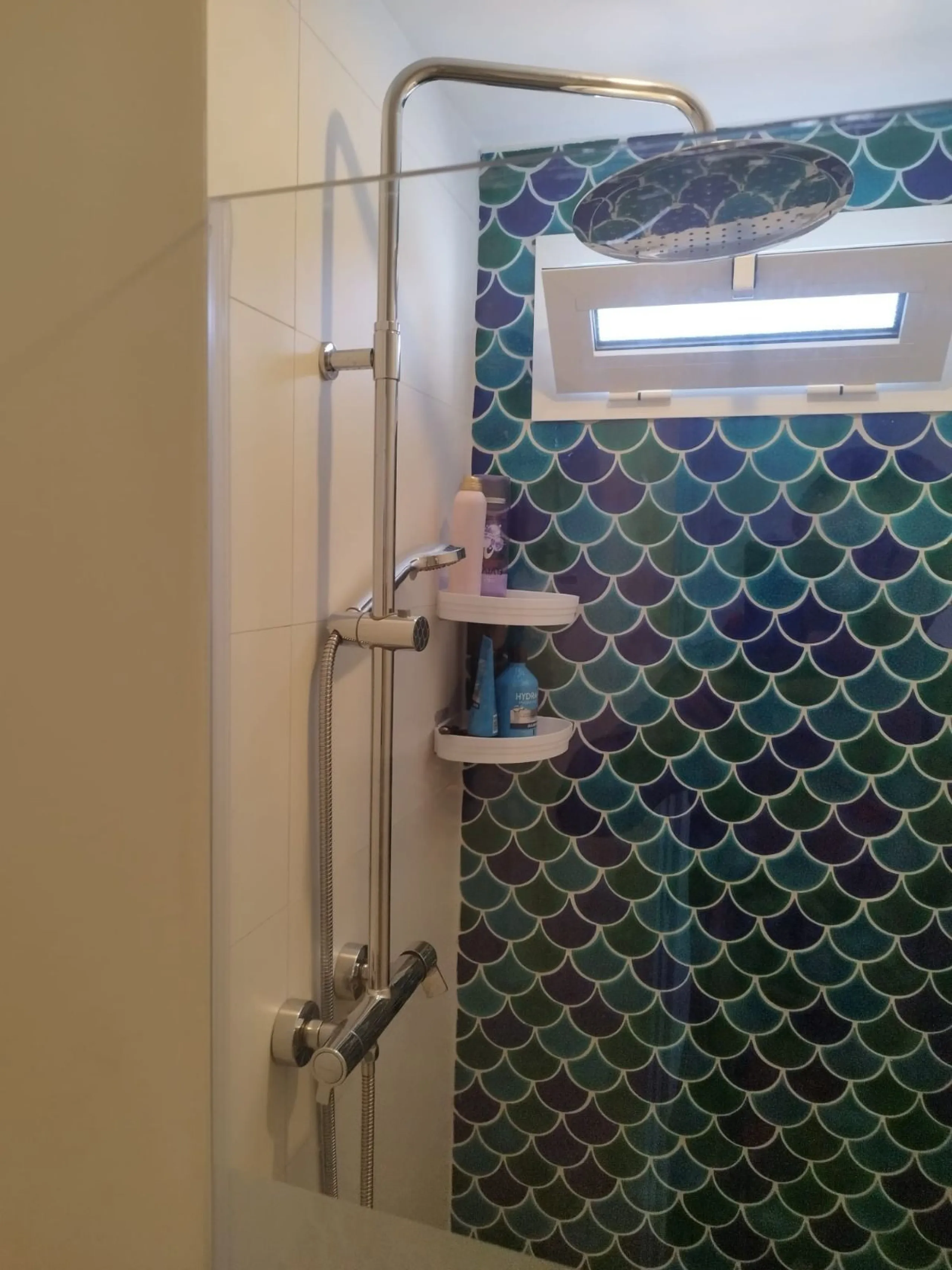 House - Semi-Detached House в продаже в Estepona, Málaga. В доме 3 спален и 4 ванных комнат. Площадь дома 150 м². Площадь участка 50 м²