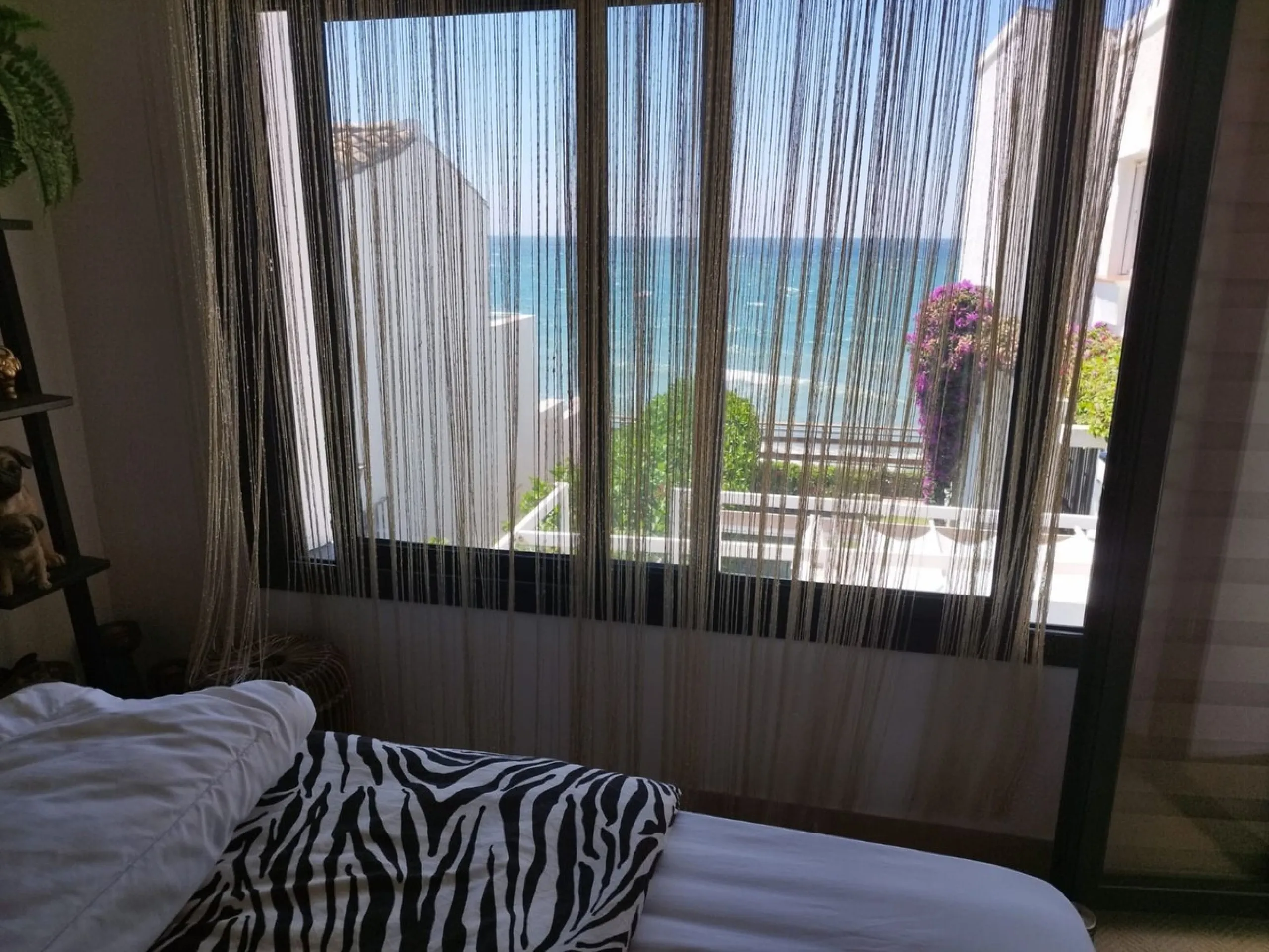 House - Semi-Detached House в продаже в Estepona, Málaga. В доме 3 спален и 4 ванных комнат. Площадь дома 150 м². Площадь участка 50 м²