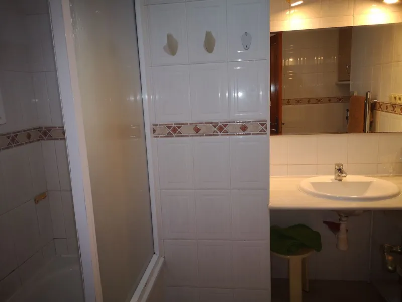 El Faro de Calaburras:  Investment Opportunity.  This is spacious traditional style two floor detached villa which has been cleverly divided into three separate properties, each with its own entrance.  On the upper entry level, there is a two bedroom/two 