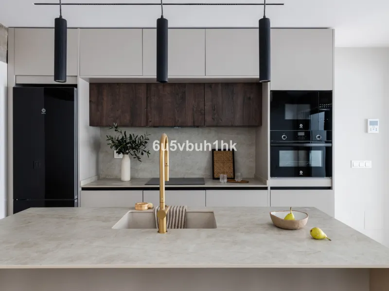 House - Townhouse в продаже в Málaga, Málaga. В доме 3 спален и 2 ванных комнат. Площадь дома 219 м²