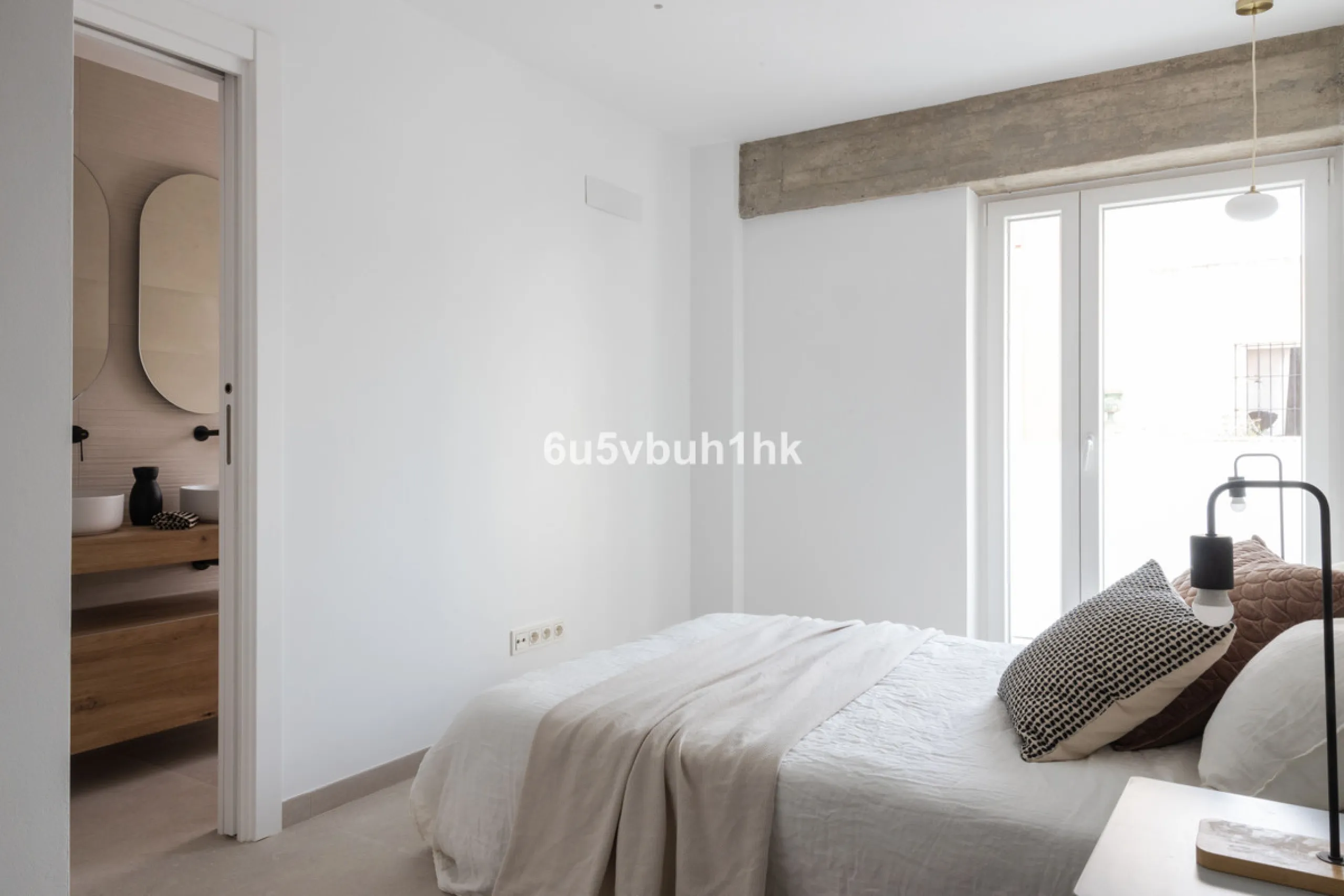 House - Townhouse в продаже в Málaga, Málaga. В доме 3 спален и 2 ванных комнат. Площадь дома 219 м²