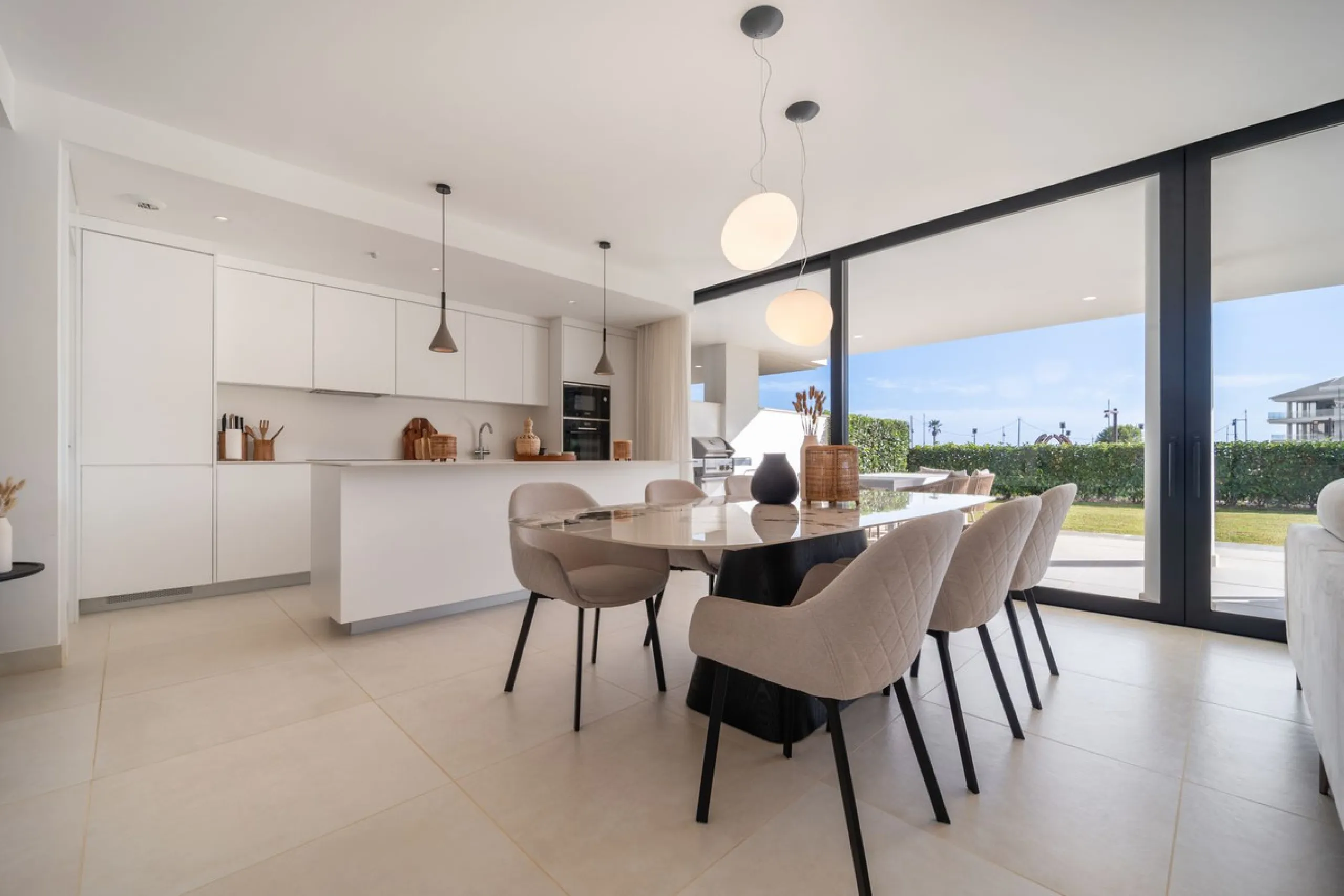 Stunning west facing corner garden apartment, with 3 bedrooms, and 2 bathrooms, spacious living-dining room, open plan kitchen fully furnished and equipped with electricial appliances from Bosch, including MIELE fridge/freezer, laundry area with washing m