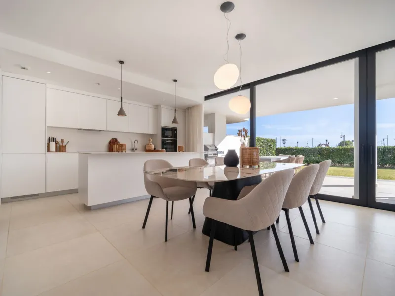 Stunning west facing corner garden apartment, with 3 bedrooms, and 2 bathrooms, spacious living-dining room, open plan kitchen fully furnished and equipped with electricial appliances from Bosch, including MIELE fridge/freezer, laundry area with washing m