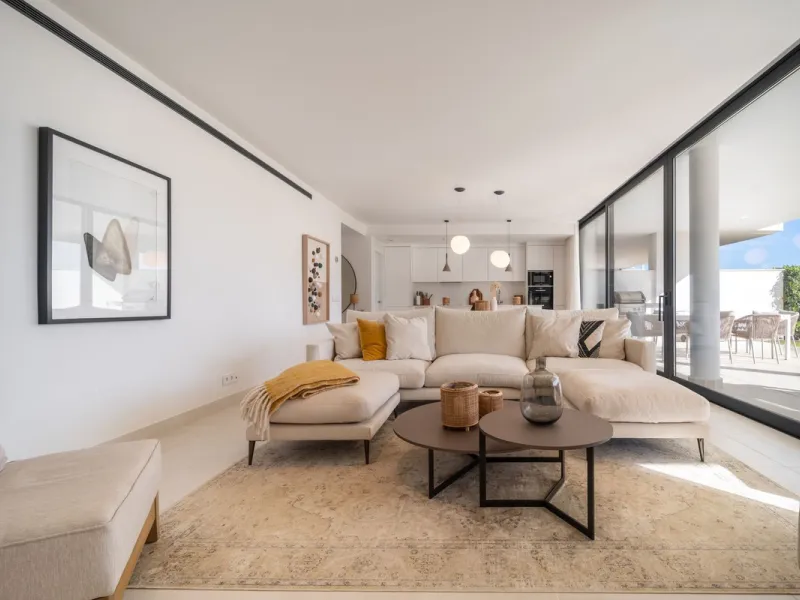 Stunning west facing corner garden apartment, with 3 bedrooms, and 2 bathrooms, spacious living-dining room, open plan kitchen fully furnished and equipped with electricial appliances from Bosch, including MIELE fridge/freezer, laundry area with washing m