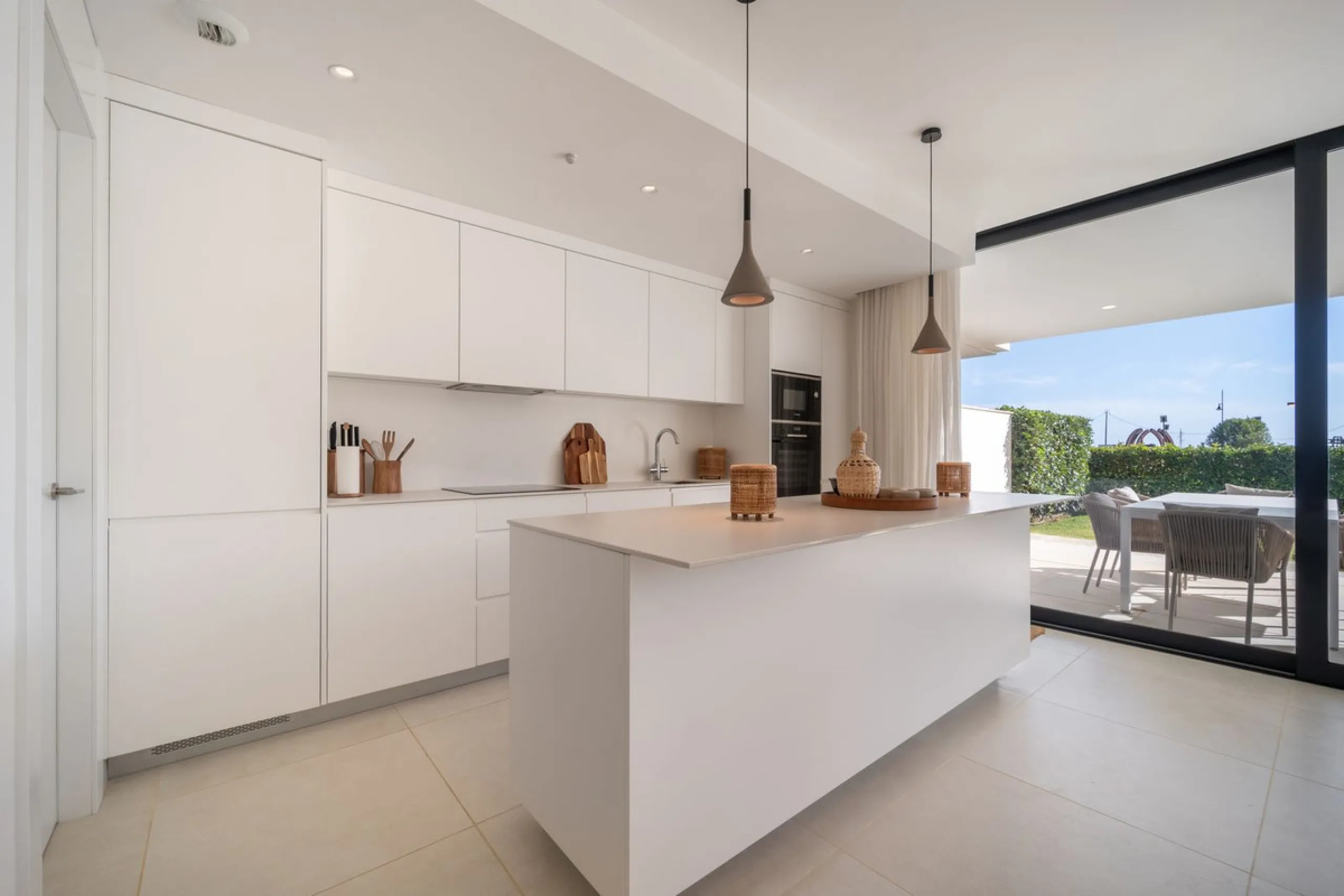 Stunning west facing corner garden apartment, with 3 bedrooms, and 2 bathrooms, spacious living-dining room, open plan kitchen fully furnished and equipped with electricial appliances from Bosch, including MIELE fridge/freezer, laundry area with washing m