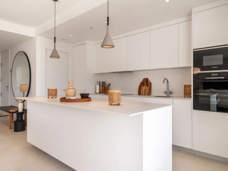 Stunning west facing corner garden apartment, with 3 bedrooms, and 2 bathrooms, spacious living-dining room, open plan kitchen fully furnished and equipped with electricial appliances from Bosch, including MIELE fridge/freezer, laundry area with washing m