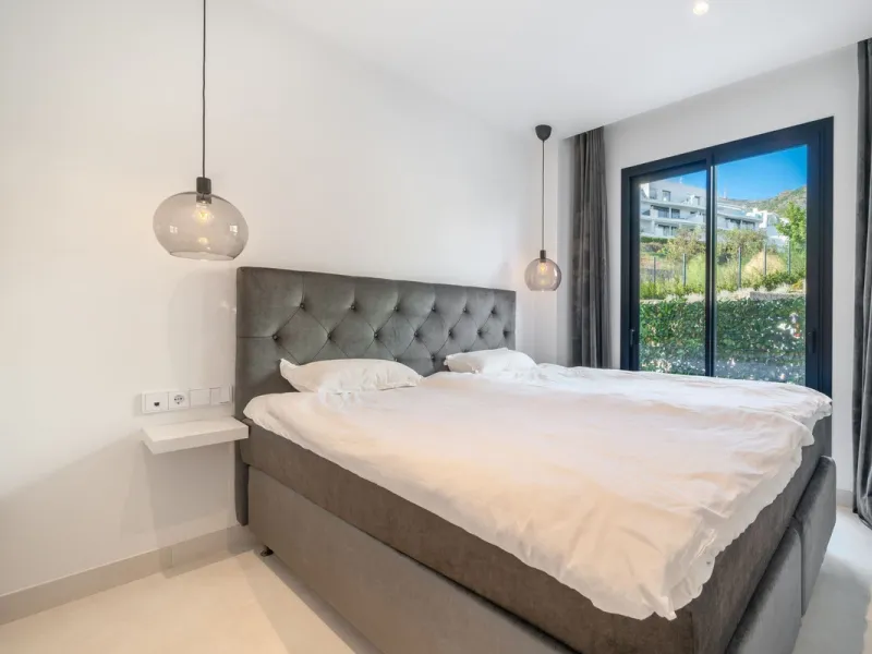 Stunning west facing corner garden apartment, with 3 bedrooms, and 2 bathrooms, spacious living-dining room, open plan kitchen fully furnished and equipped with electricial appliances from Bosch, including MIELE fridge/freezer, laundry area with washing m