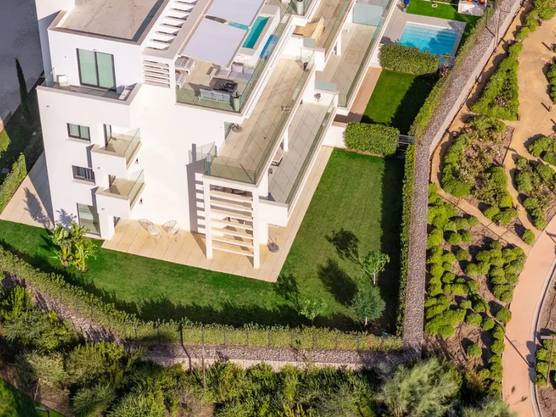 Stunning west facing corner garden apartment, with 3 bedrooms, and 2 bathrooms, spacious living-dining room, open plan kitchen fully furnished and equipped with electricial appliances from Bosch, including MIELE fridge/freezer, laundry area with washing m