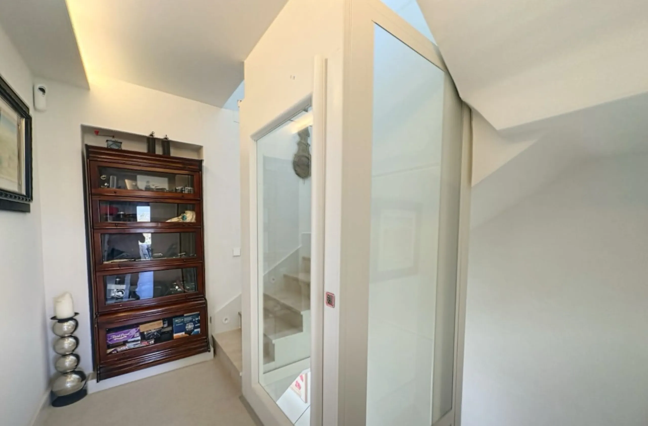 This exceptional triplex penthouse stands out as one of the most unique and meticulously designed properties in the Selwo area of Estepona. Its current owners, **renowned interior designers**, carried out a complete **bespoke, full-scale renovation**, ori