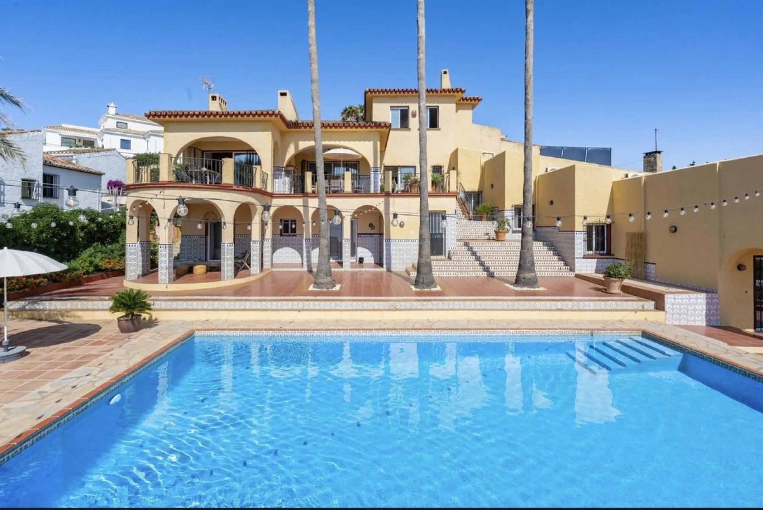Stunning 8-Bedroom Villa with Panoramic Sea Views & Exceptional Investment Potential – Estepona