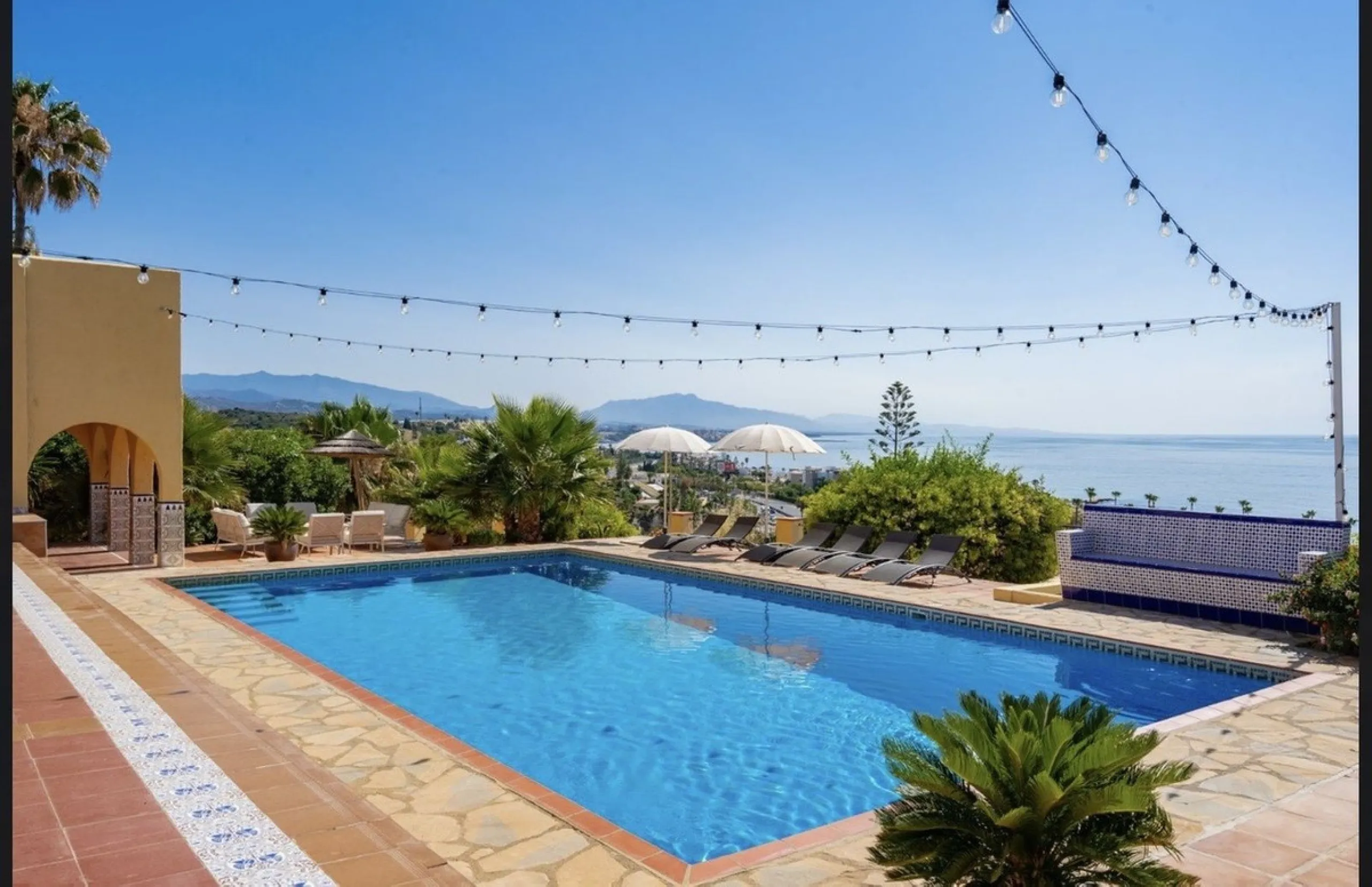 Stunning 8-Bedroom Villa with Panoramic Sea Views & Exceptional Investment Potential – Estepona