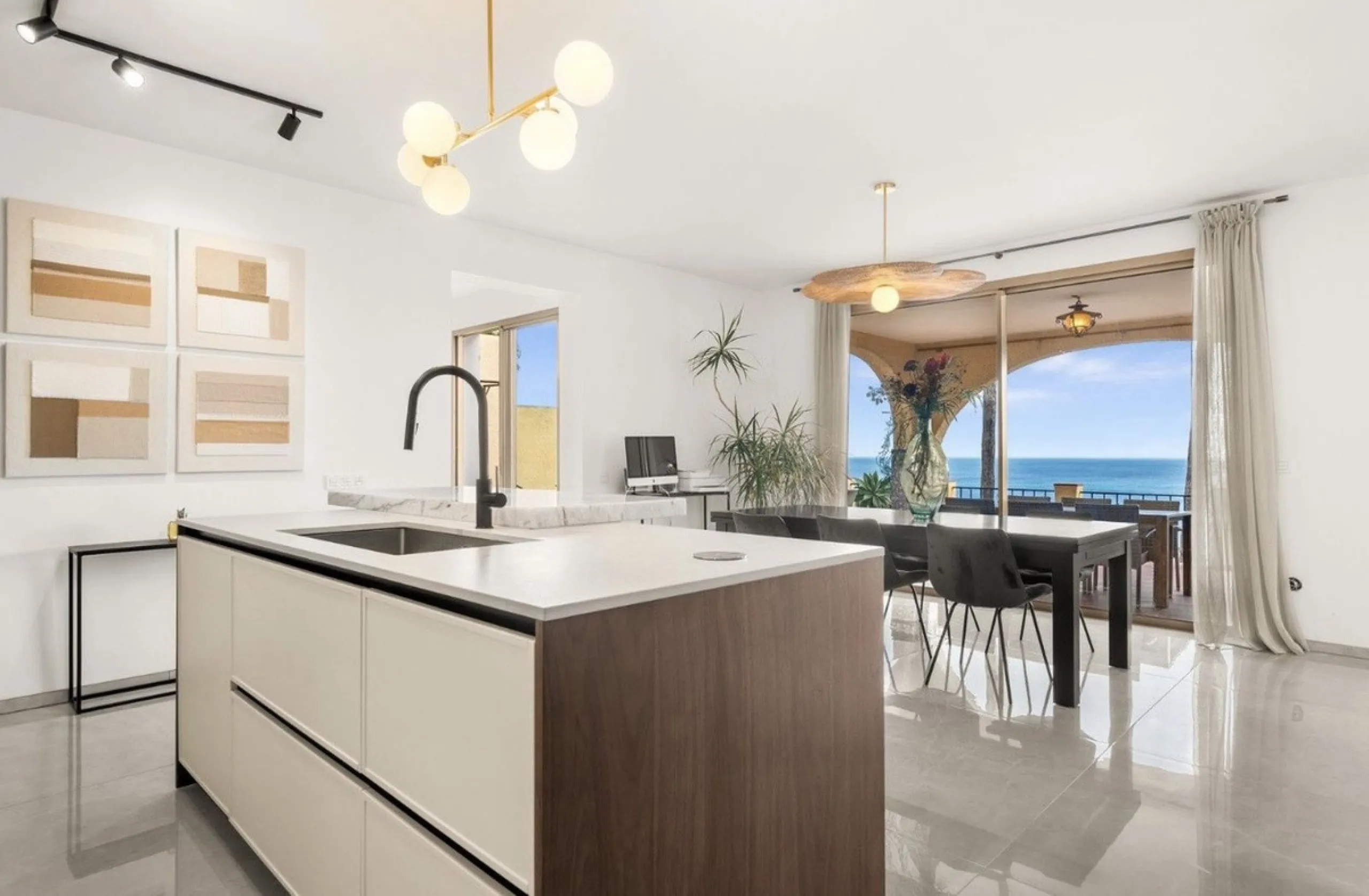 Stunning 8-Bedroom Villa with Panoramic Sea Views & Exceptional Investment Potential – Estepona
