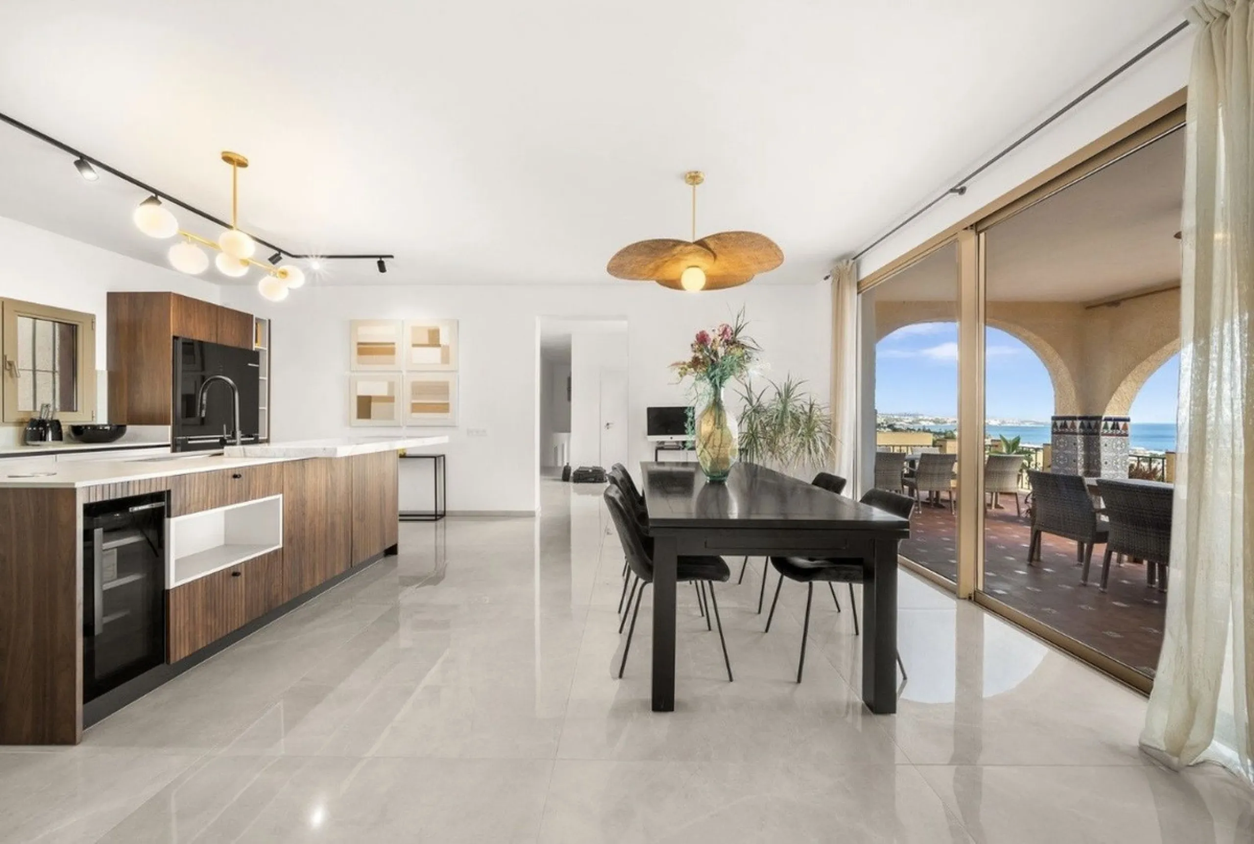 Stunning 8-Bedroom Villa with Panoramic Sea Views & Exceptional Investment Potential – Estepona