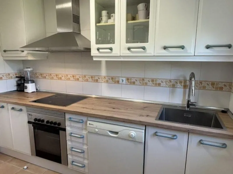 This modern, recently renovated apartment is located in the Marbesa area, just 300 meters from the sea.