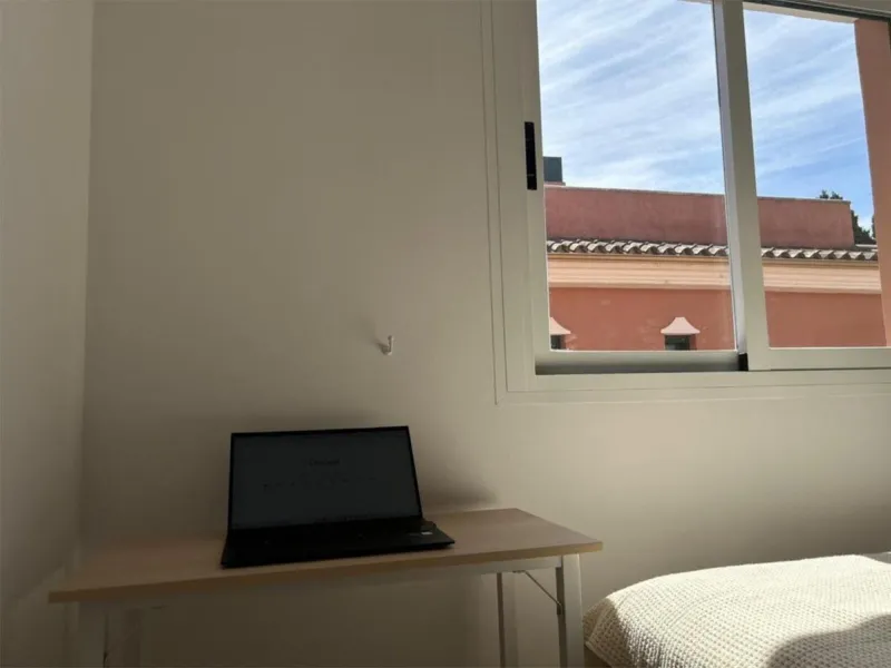 This modern, recently renovated apartment is located in the Marbesa area, just 300 meters from the sea.