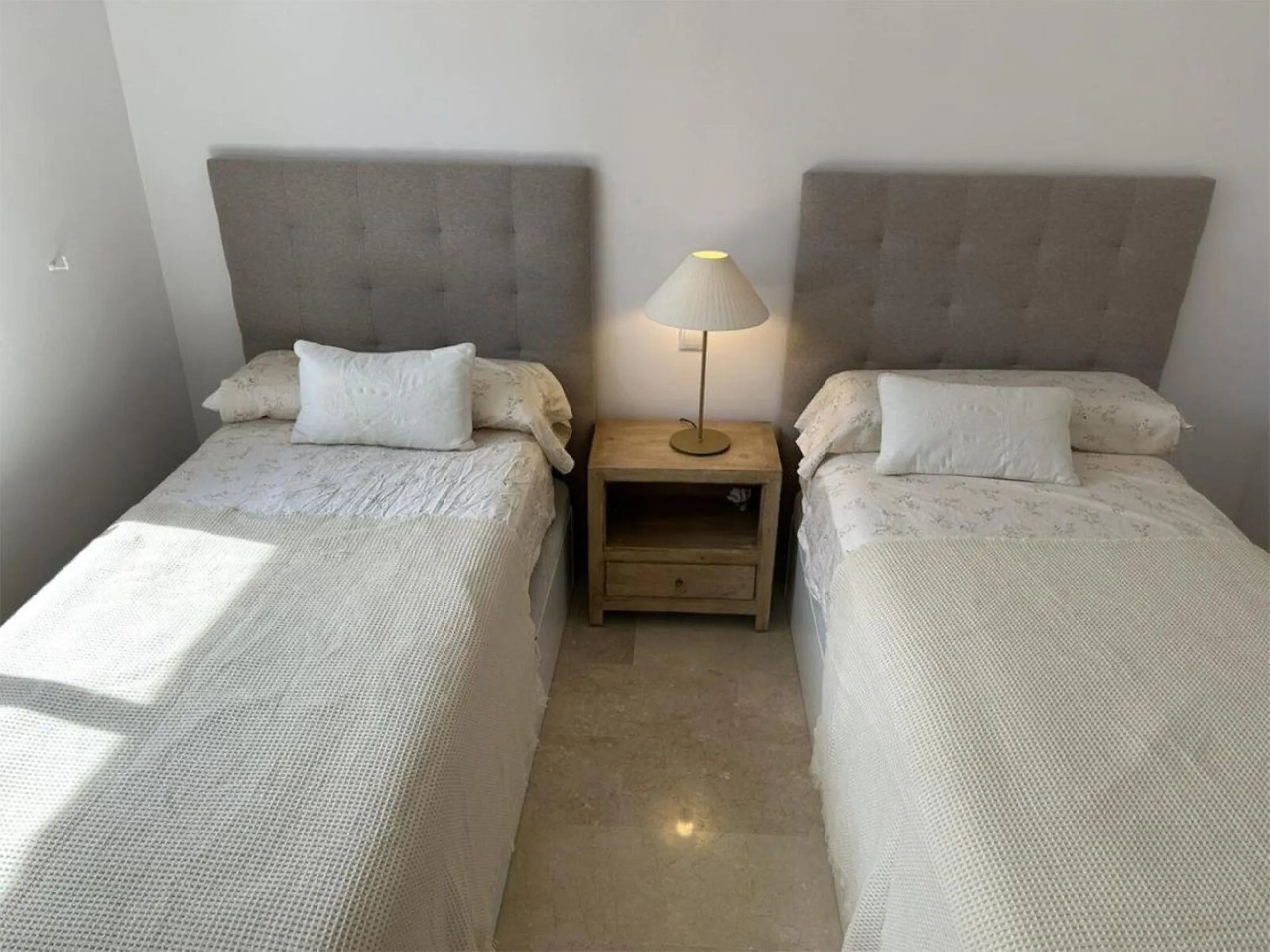 This modern, recently renovated apartment is located in the Marbesa area, just 300 meters from the sea.