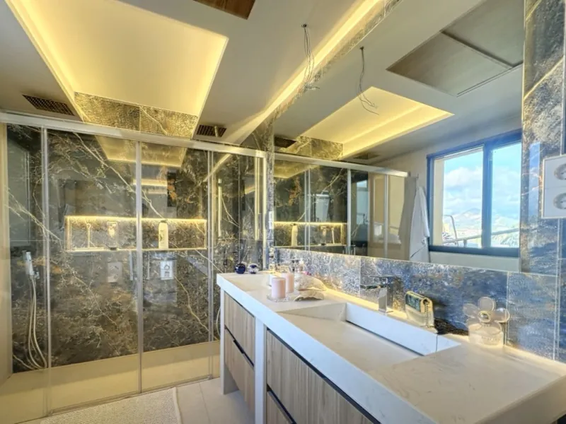 This exceptional triplex penthouse stands out as one of the most unique and meticulously designed properties in the Selwo area of Estepona. Its current owners, **renowned interior designers**, carried out a complete **bespoke, full-scale renovation**, ori