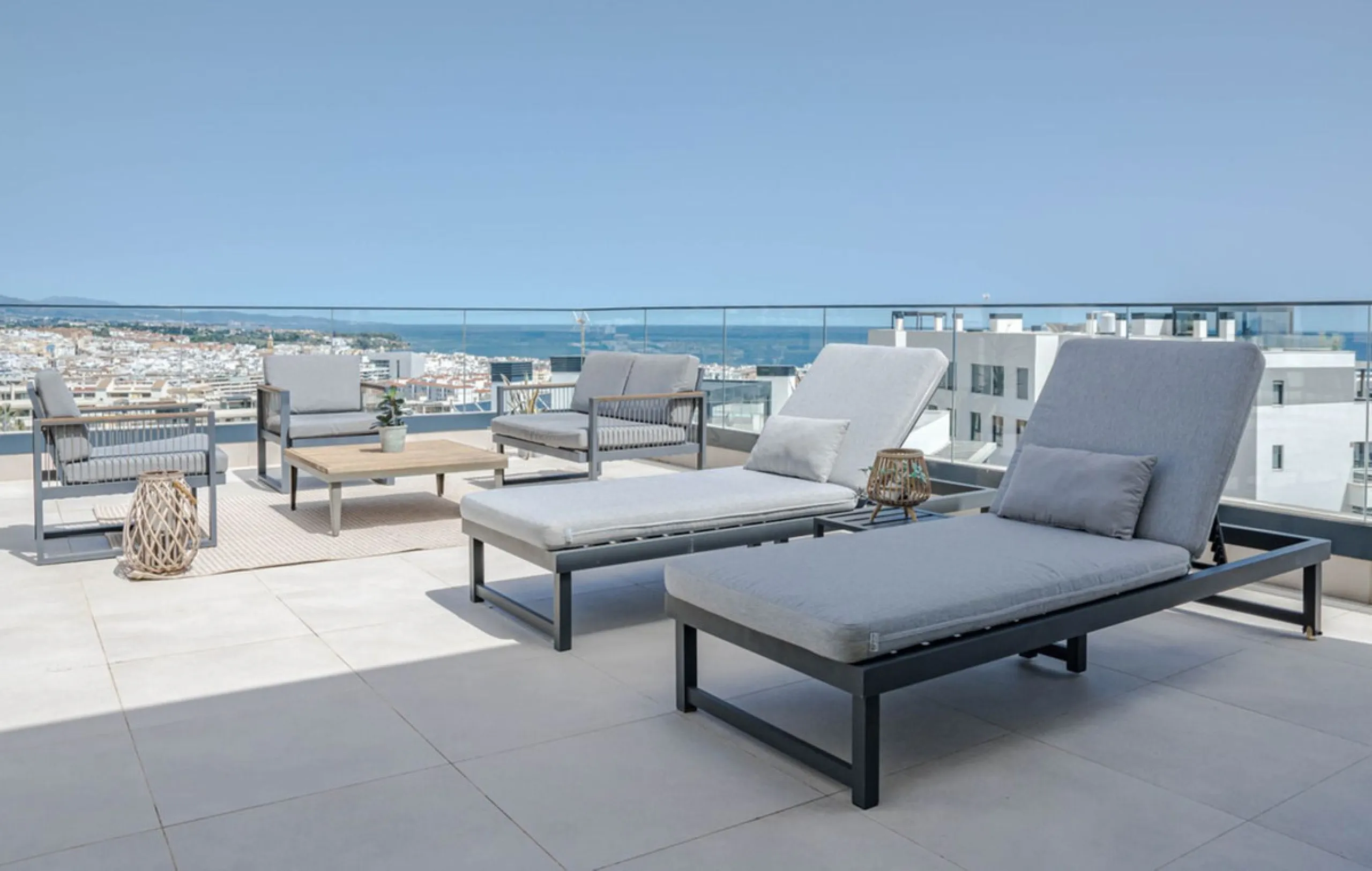 Stunning 3-Bedroom penthouse in Las mesas, estepona – Panoramic Views & Resort-Style Living