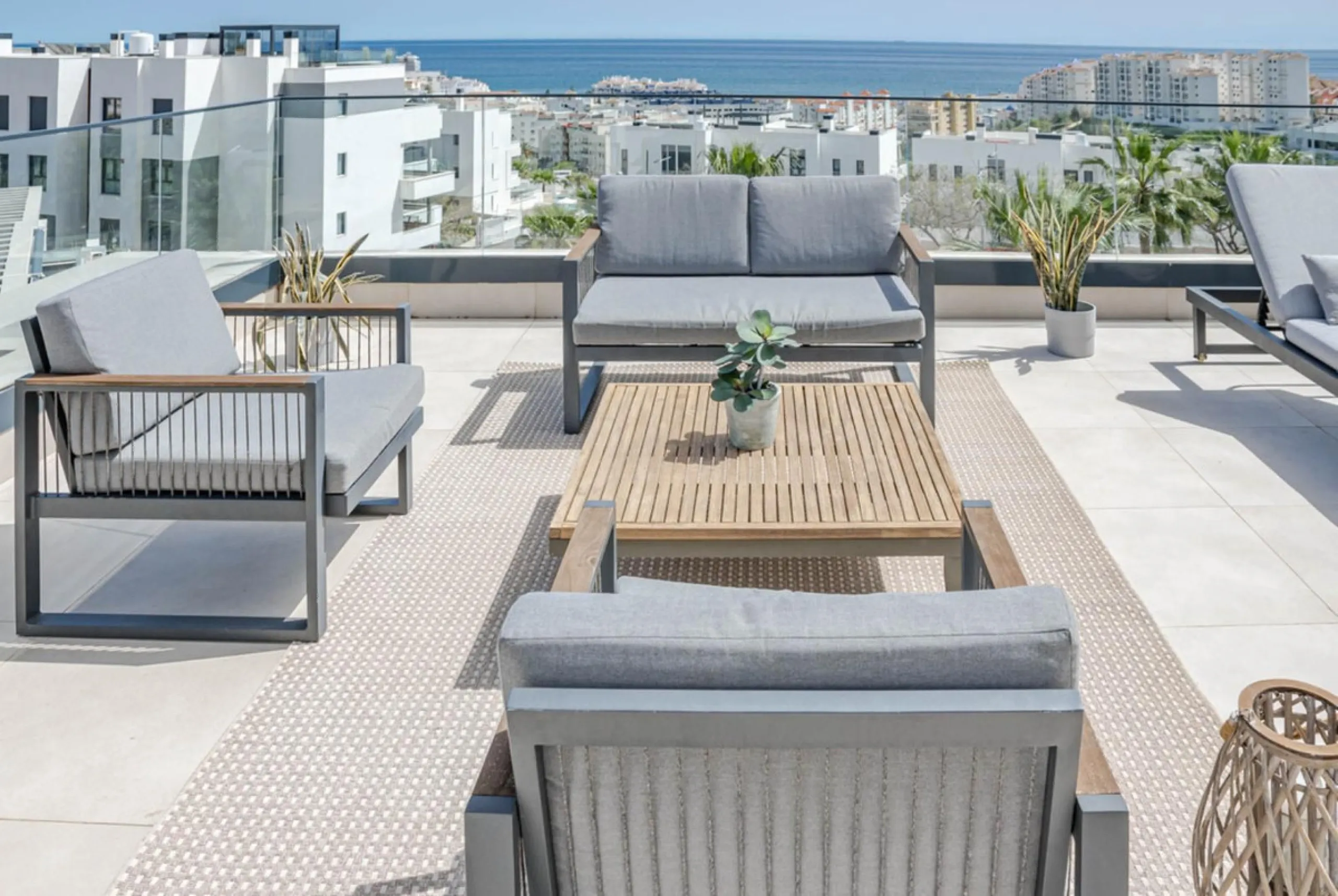 Stunning 3-Bedroom penthouse in Las mesas, estepona – Panoramic Views & Resort-Style Living