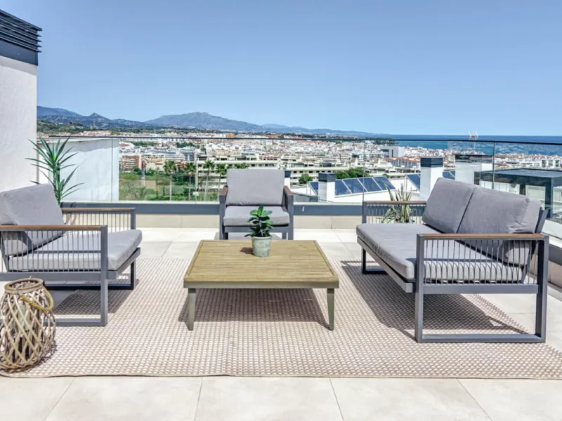 Stunning 3-Bedroom penthouse in Las mesas, estepona – Panoramic Views & Resort-Style Living