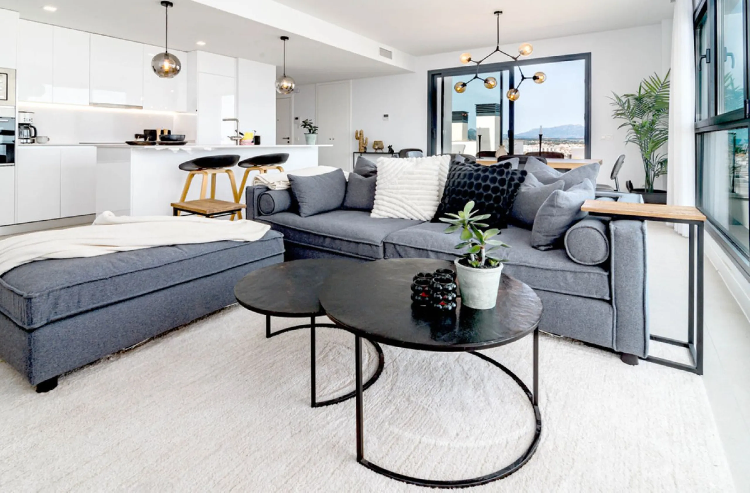 Stunning 3-Bedroom penthouse in Las mesas, estepona – Panoramic Views & Resort-Style Living
