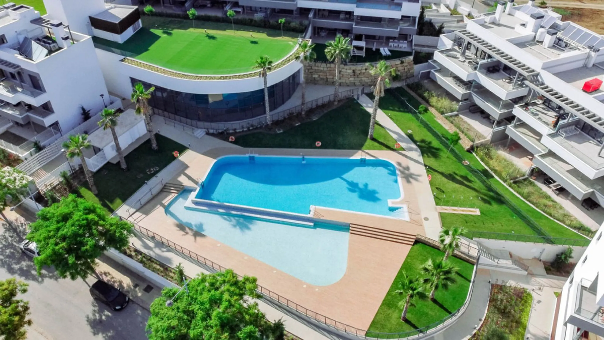 Stunning 3-Bedroom penthouse in Las mesas, estepona – Panoramic Views & Resort-Style Living