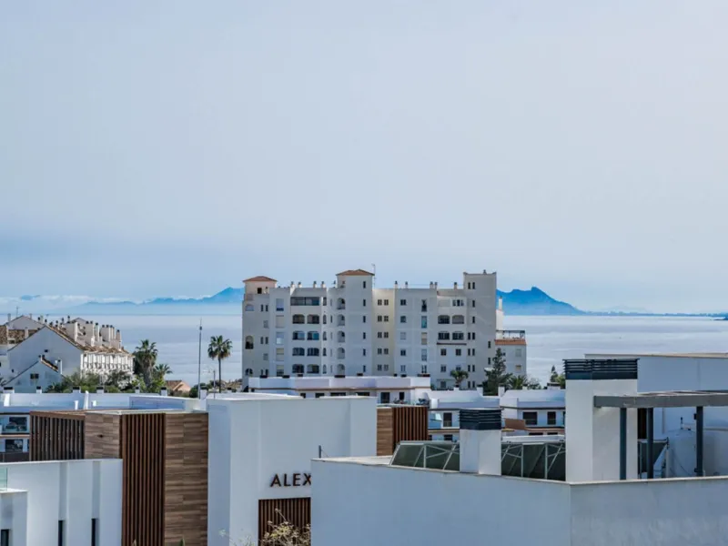 Stunning 3-Bedroom penthouse in Las mesas, estepona – Panoramic Views & Resort-Style Living