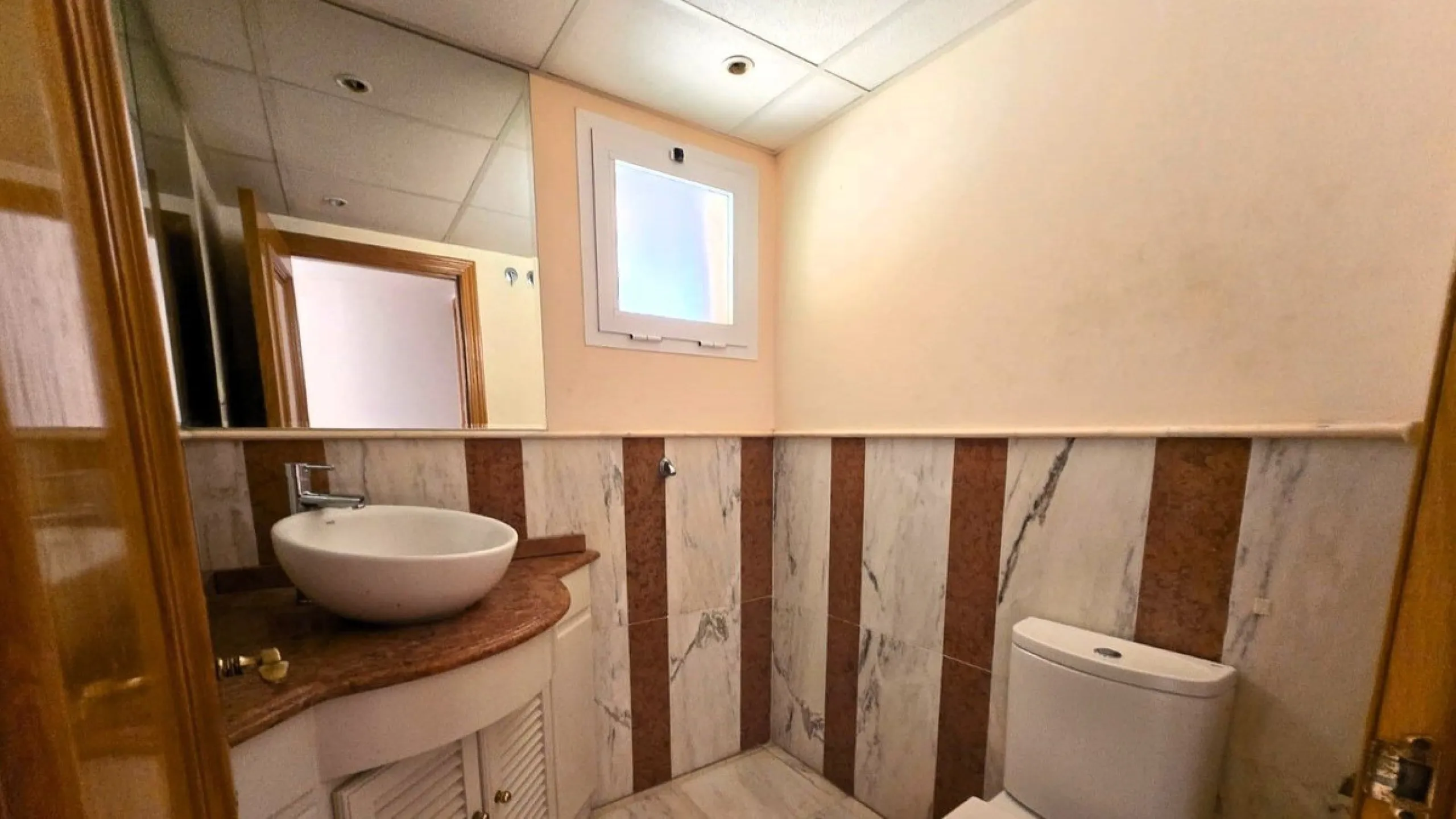 House - Townhouse в продаже в Mijas, Málaga. В доме 4 спален и 5 ванных комнат. Площадь дома 272 м²