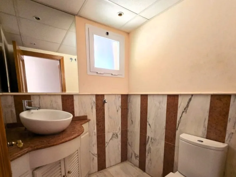 House - Townhouse в продаже в Mijas, Málaga. В доме 4 спален и 5 ванных комнат. Площадь дома 272 м²