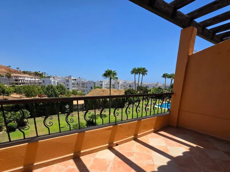 House - Townhouse в продаже в Mijas, Málaga. В доме 4 спален и 5 ванных комнат. Площадь дома 272 м²