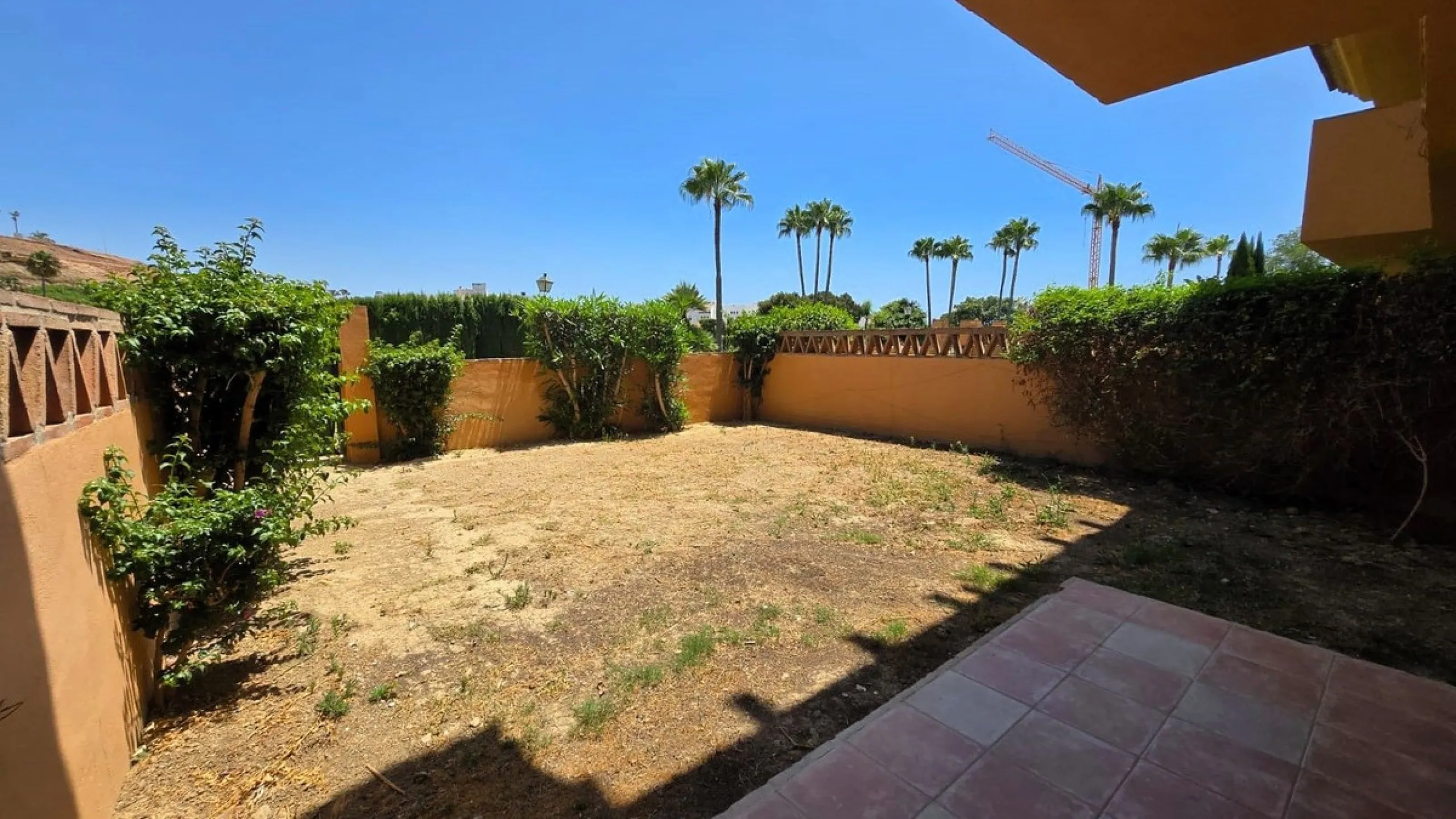 House - Townhouse в продаже в Mijas, Málaga. В доме 4 спален и 5 ванных комнат. Площадь дома 272 м²